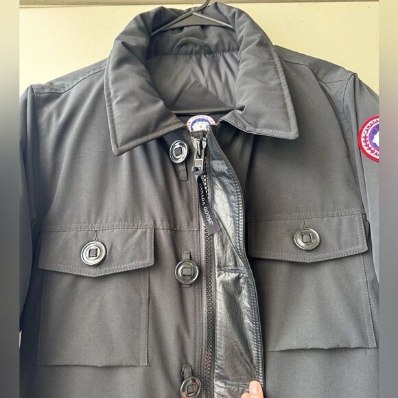 Canada Goose Banff Parka Size Medium - Picture 5 of 16